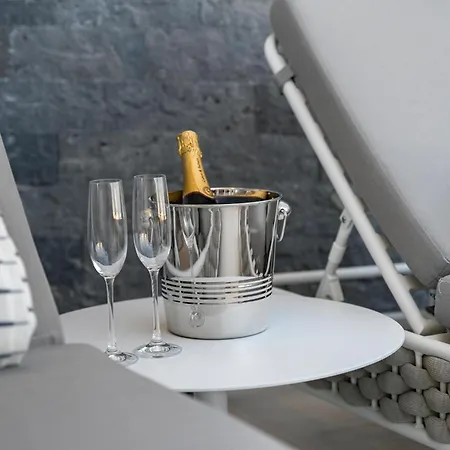 Aquasuites Luxury B10 公寓 *