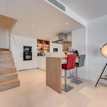 Aquasuites Luxury B10 公寓